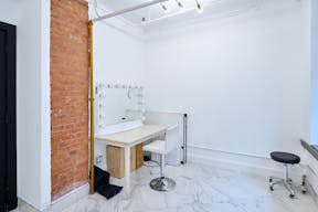 Lower East Side Natural Light Studio for Small Productions & Podcast Recordings - Image 5