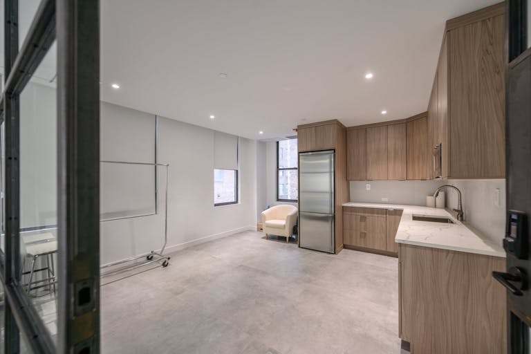 Midtown Expansive and Creative Space - Image 2