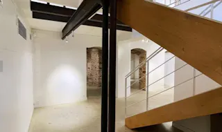Elegant Space in Le Marais - Image 5