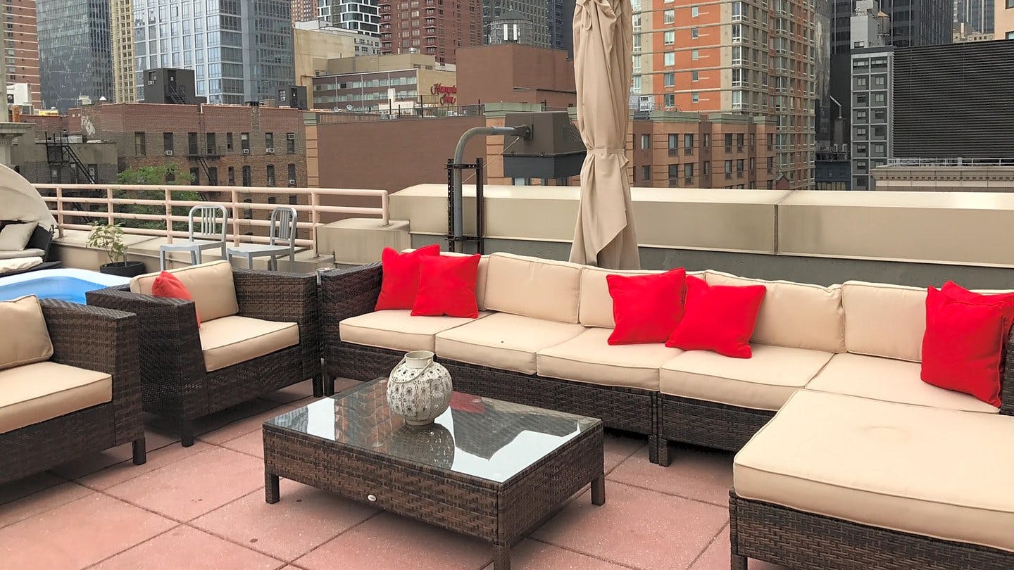 Beautiful 130 sqm Midtown Manhattan Terrace at 287 W 43rd St