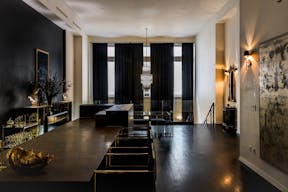 Classically Elegant Soho Duplex - Image 11