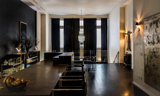 Classically Elegant Soho Duplex - Image 11