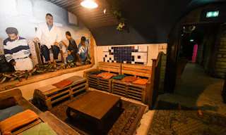 Bar atypique d�cor� par des artistes en plein quartier Montorgueil - Image 7