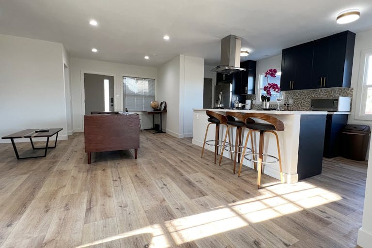 Mulholland Hollywood Sign View Property - Image 4