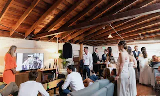 Urban Industrial Studio Oasis - Image 7