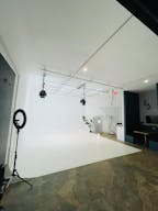 Private Office // Private Parking - Image 1