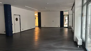 Prime Showroom Space with High Visibility in Berlin - Image 3