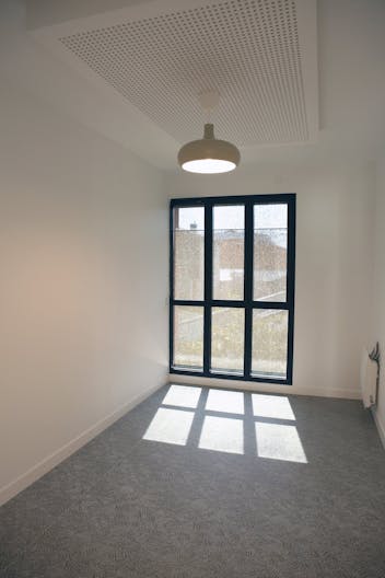 Bureau privatif et acc�s aux communs, dans un immeuble d'architecte au coeur des Chartrons � Bordeaux - 19M2 - Image 0