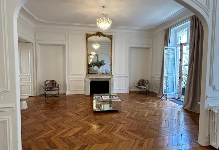 Sublime appartement haussmanien au coeur du 8�me arrondissement - Image 1