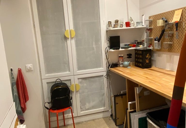 Charming and typical Parisian shop greatly located in Saint-Germain-des-Prés - Image 3