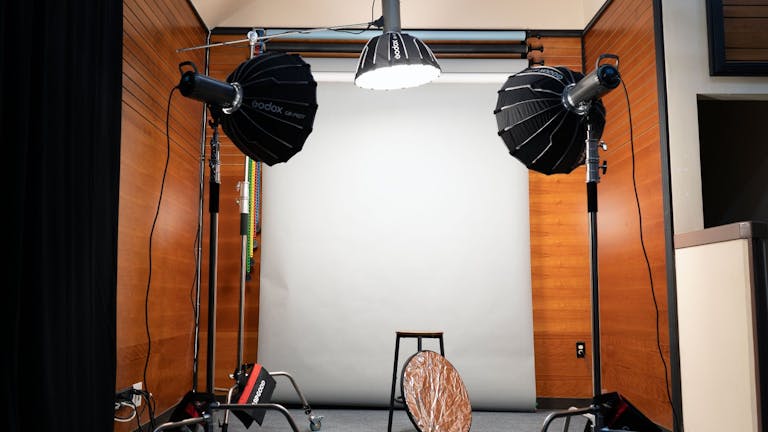 Photo Studio w/ Equipment Included In WeHo - Image 2