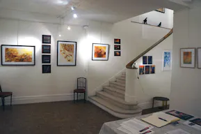 Sophisticated Gallery near Le Bon March� - Image 11