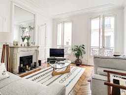 Loft Space in the 1st Arrondissement - Image 0