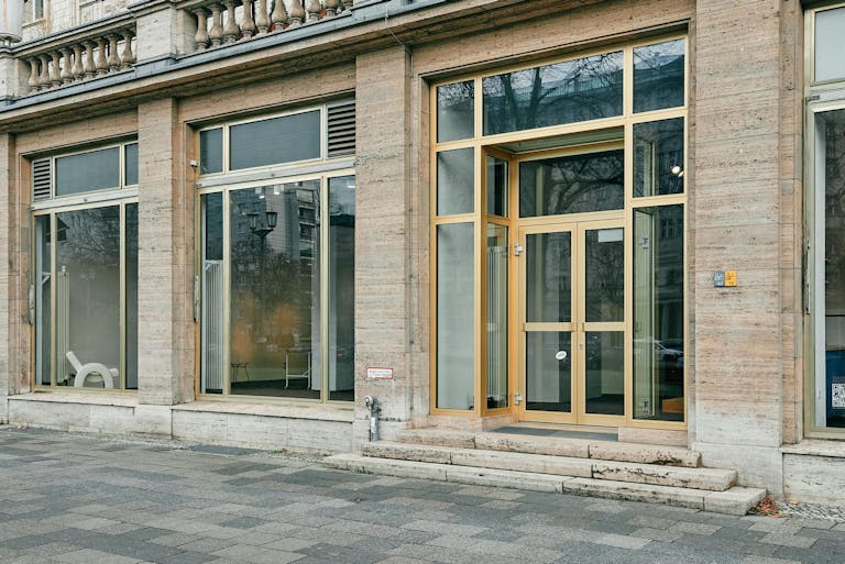 Central & Spacious Gallery Space | Showroom | Pop Up Location - Image 3