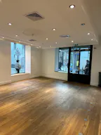 Pop-up store angle en plein coeur du Marais - Image 13