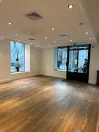 Pop-up store angle en plein coeur du Marais - Image 13