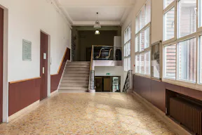 Batiment Institutionnel  - Image 11