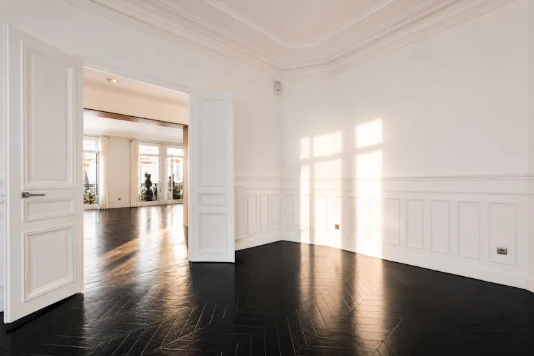 Chic Parisian Apartment – Fashion Showroom, Paris Champs-Élysées  - Image 3