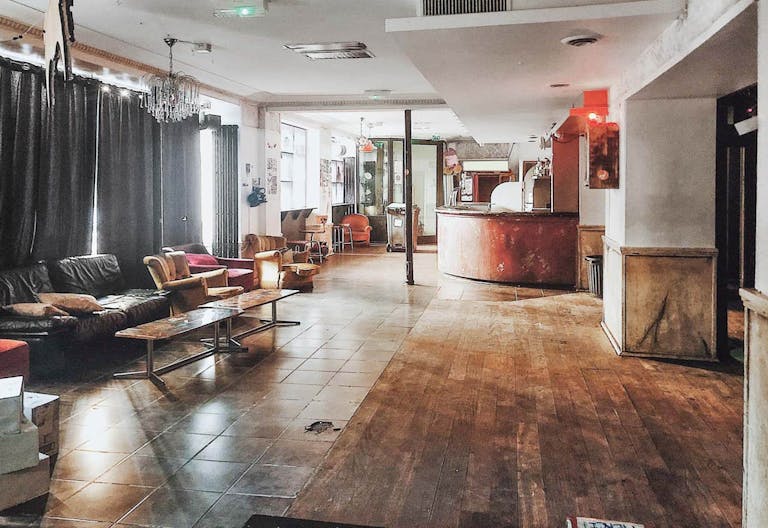 Bar/ Restaurant in Oberkampf - Image 4