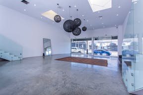 Fairfax District Versatile High Ceiling Two Level Indoor/ Outdoor Party Film Photo Space - Image 7