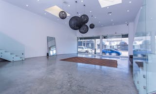 Fairfax District Versatile High Ceiling Two Level Indoor/ Outdoor Party Film Photo Space - Image 7