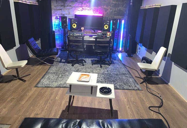 Music Recording Studio/ Rehearsals / Event Space in Greenpoint - Image 2