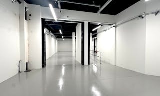 Ampio spazio espositivo stile industriale in Porta Venezia Milano - Image 9