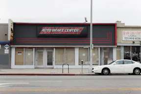 Spacious West Pico Pop Up Space - Image 6