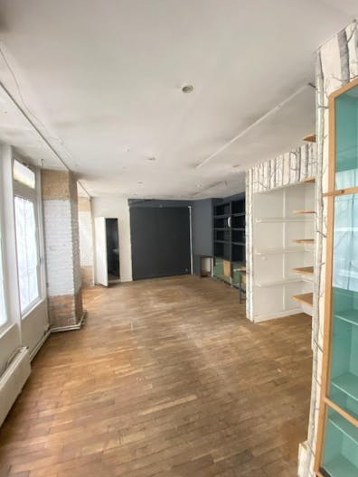 Boutique �ph�m�re avec 16 m de Lin�aire au C?ur du 4�me Arrondissement ? ??Id�ale pour Pop-Up Stores et Showrooms - Image 3
