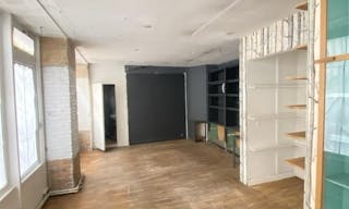 Boutique �ph�m�re avec 16 m de Lin�aire au C?ur du 4�me Arrondissement ? ??Id�ale pour Pop-Up Stores et Showrooms - Image 3