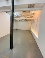 pop up store, vast and bright Haut Marais Paris - Image 4