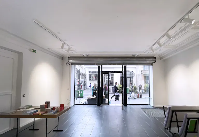 Galerie d'art / Pop-up / Showroom. Bel espace de 180m2 dans le 10e. - Image 2