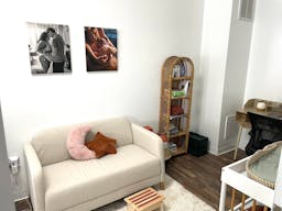 Private office for professionals that support expecting and new families in the Hudson Valley - Image 4
