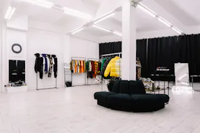 Showroom en plein coeur de Paris 10ème - Image 2