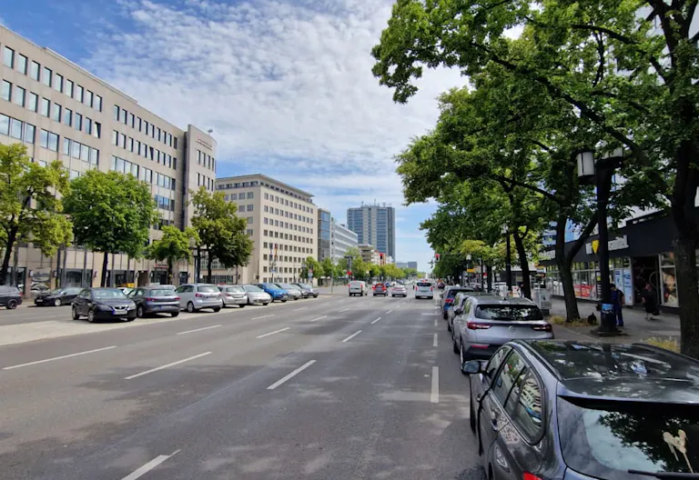 Prime 230 sqm Retail Space on Bismarckstraße, Berlin - Image 1