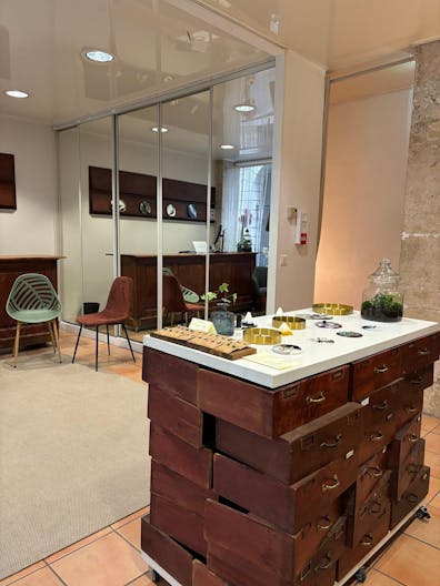 Quaint Parisian Studio Gallery - Image 2