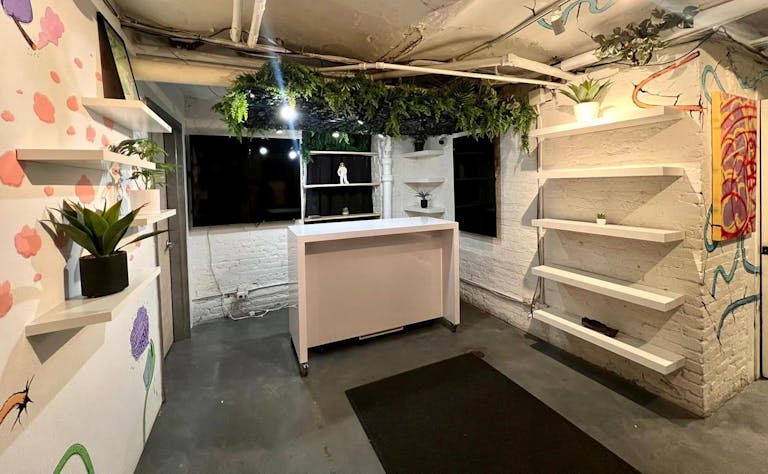 East Village Pop-up Shop + Lounge + Backyard - Image 4