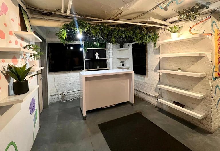 East Village Pop-up Shop + Lounge + Backyard - Image 4