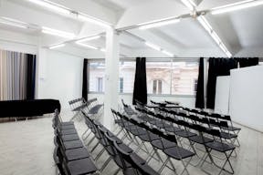 Un showroom 100% modulable dans le haut-Marais avec des volumes industriels. - Image 28