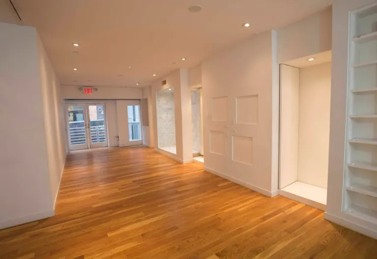 Wooster Vogue Showroom - Image 1