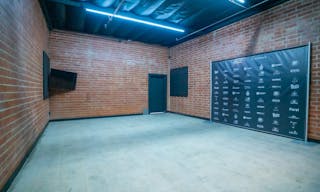 Exposed Brick Room for Photo shoot, Gallery space or Podcast - Image 0