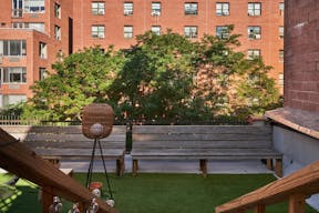 Mediterranean House with Rooftop Patio - Image 12
