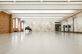 Bright Studio in Flatiron District - Image 1
