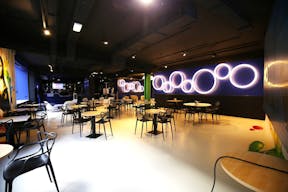 Pop-Up Store for Rent - Louvre Museum - Image 5