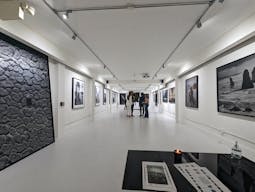 Gloss White Gallery Space on Fairfax Ave - Image 13