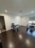 Private Office // Private Parking - Image 3