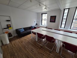 Spacious Conference Room on 5th Avenue - Image 0