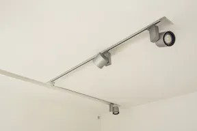 Pop-up gallery store in Paris, Belleville - Image 17