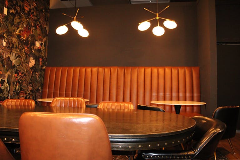 Moody Speak Easy - Image 0