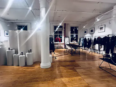 Beautiful Showroom Space in Heart of SoHo - Image 0